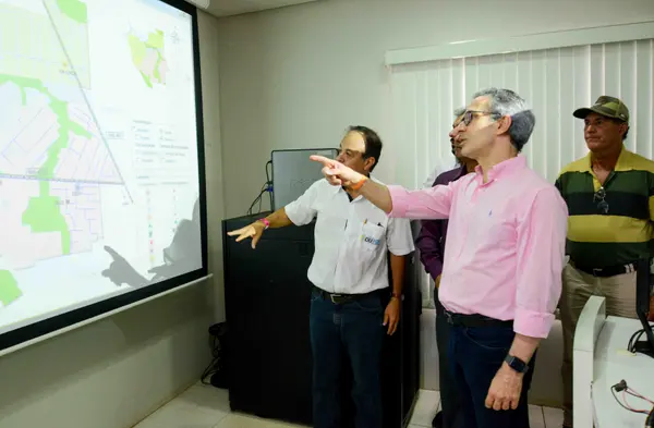Romeu Zema vai a Jaíba e destaca importância do desenvolvimento agrário na região