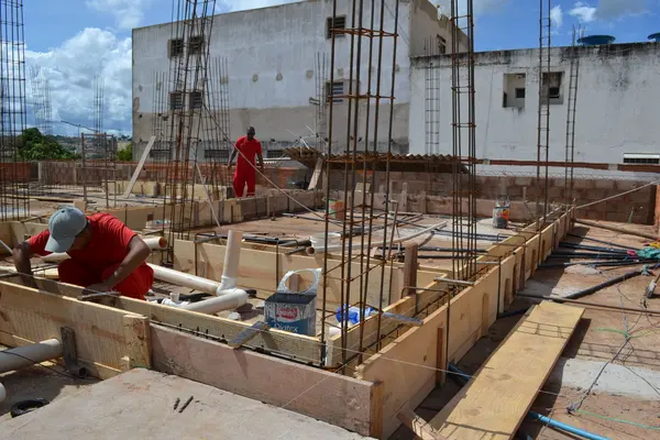 Presídio de Bocaiuva inaugura escola construída por presos