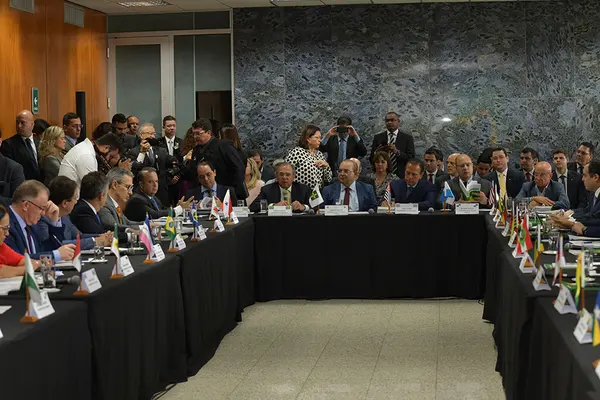 Governador busca investimentos federais para alavancar obras e economia de Minas