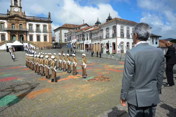 Romeu Zema entrega Medalha da Inconfidência e defende pacto entre os Poderes em prol de Minas Gerais