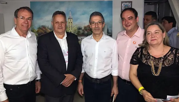 Encontro com empresários e representantes de sindicatos locais