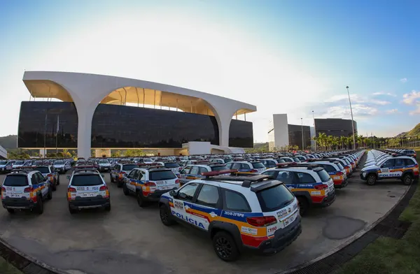 Governador entrega 625 novas viaturas para a Polícia Militar de 494 municípios de Minas Gerais