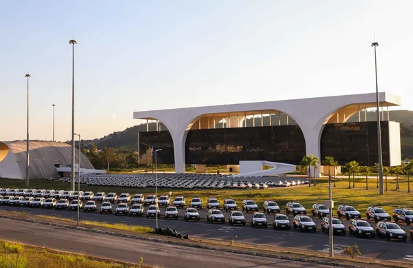 Governador entrega 625 novas viaturas para a Polícia Militar de 494 municípios de Minas Gerais