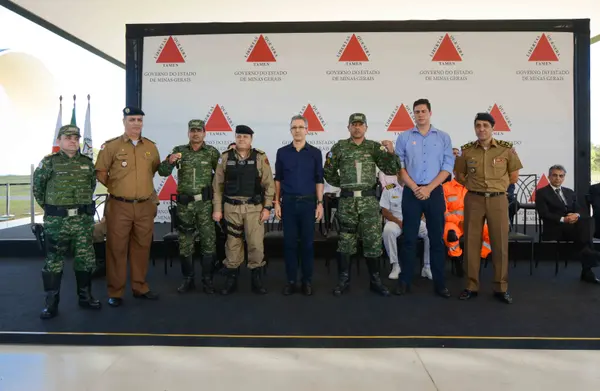 Governador entrega viaturas para o policiamento Rodoviário, de Meio Ambiente e para o Corpo de Bombeiros de Minas 