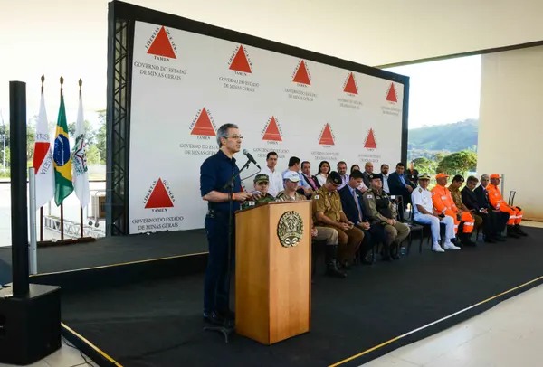 Governador entrega viaturas para o policiamento Rodoviário, de Meio Ambiente e para o Corpo de Bombeiros de Minas 
