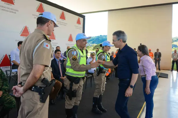 Governador entrega viaturas para o policiamento Rodoviário, de Meio Ambiente e para o Corpo de Bombeiros de Minas 
