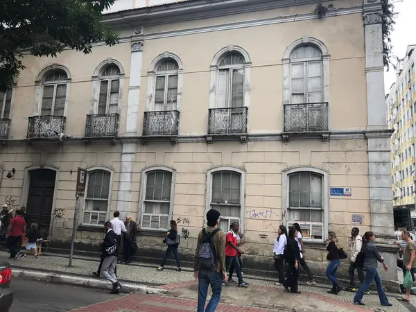 Governador anuncia liberação de R$ 8 milhões para reforma de escola em Juiz de Fora