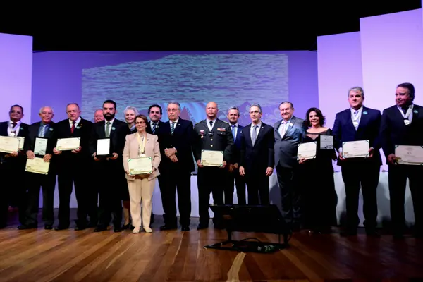 Romeu Zema participa de entrega da Medalha do Mérito Rural e destaca importância do produtor