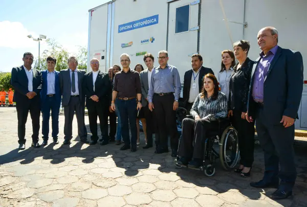 Romeu Zema participa da inauguração da Oficina Ortopédica Itinerante Terrestre