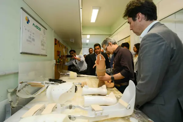 Romeu Zema participa da inauguração da Oficina Ortopédica Itinerante Terrestre