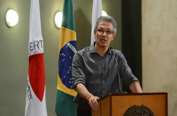Governo de Minas anuncia Programa Gestão pela Aprendizagem