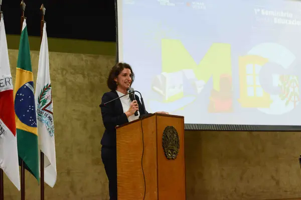 Governo de Minas anuncia Programa Gestão pela Aprendizagem