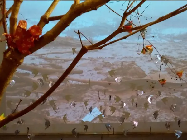 Duas mil peças de origamis feitas por custodiados estão em exposição no Museu Mineiro