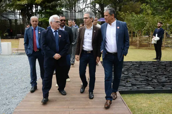 Romeu Zema visita instalações da Casacor, no Palácio das Mangabeiras