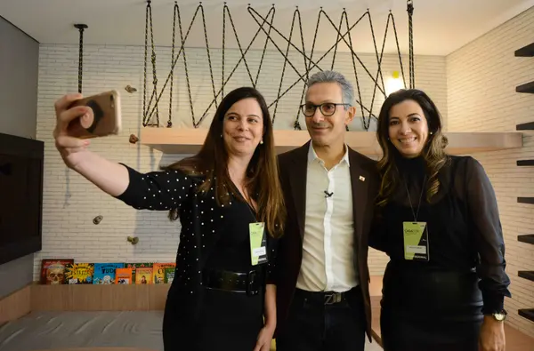Romeu Zema visita instalações da Casacor, no Palácio das Mangabeiras