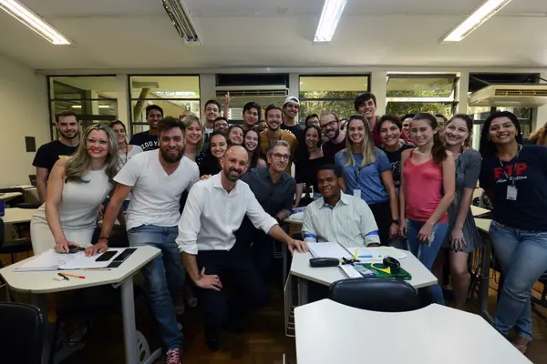 Romeu Zema visita Fundação João Pinheiro
