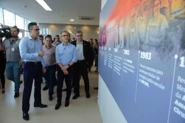 Zema visitou hospitais, empresas, se reuniu com empresários e participou do evento Shankya Talks