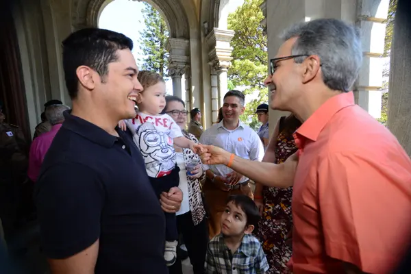 Governador Romeu Zema acompanha a Troca da Guarda do Palácio da Liberdade, em Belo Horizonte