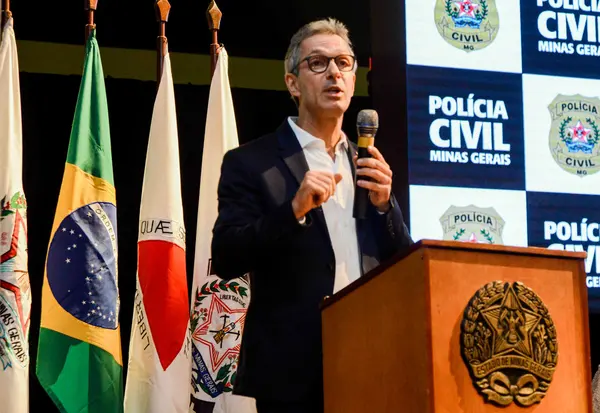 Romeu Zema participa de solenidade de formatura de 79 delegados de Polícia Civil