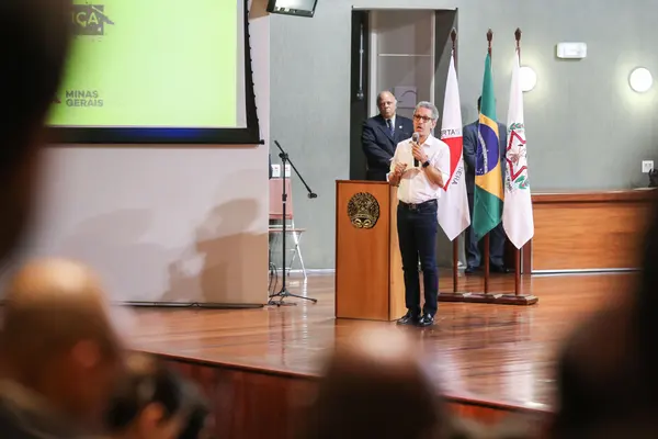 Romeu Zema participa do 1º Seminário de Prevenção à Violência Doméstica Contra a Mulher