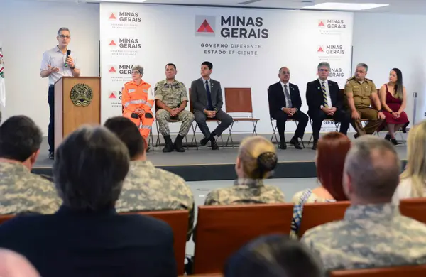 Romeu Zema entrega Selo Resgata a empresários que empregam mão de obra prisional