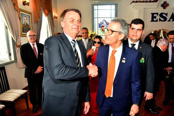 Romeu Zema participa de cerimônia formação de sargentos, em Três Corações