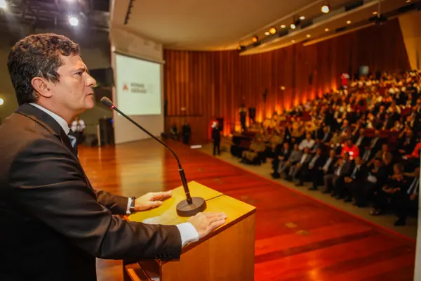 Governador e ministro Sergio Moro defendem integração na Segurança Pública