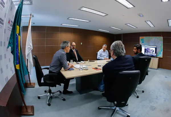 Governador reforça trabalho de prevenção e defende ações do governo federal para minimizar impactos econômicos do coronavírus