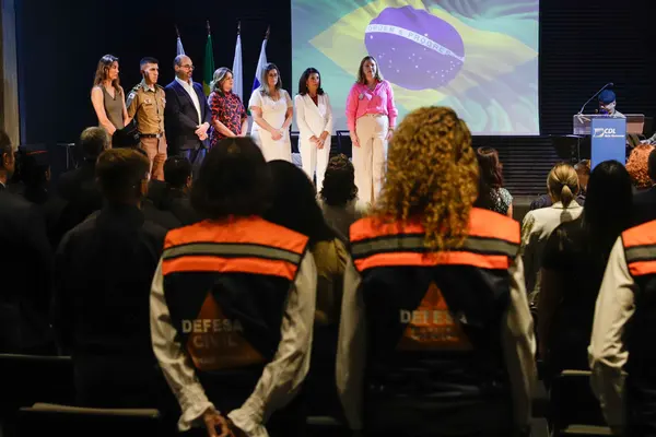 Governador pede apoio do Congresso para minimizar impactos econômicos no país durante crise do coronavírus