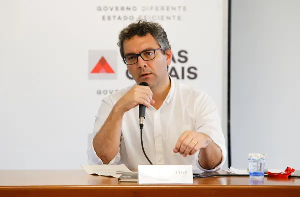 Secretaria de Saúde realiza coletiva de imprensa virtual sobre situação do coronavírus