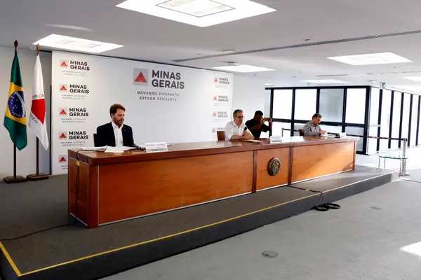 Governador anuncia plano de R$ 1,1 bilhão para empresas mineiras ganharem maior liquidez diante da pandemia de Covid-19