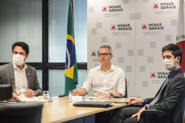 Romeu Zema participa de live para lançamento do projeto Desenvolve Minas