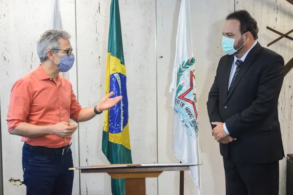 Governador Romeu Zema assina acordo de cooperação com o TRE-MG em apoio à realização das eleições