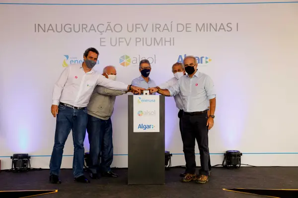 Romeu Zema participa da inauguração de usinas fotovoltaicas, no Triângulo Mineiro