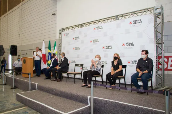 Visita à fábrica de móveis Líder