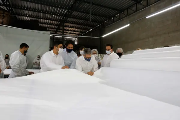 Governador visita Sul Minas Indústria e Comércio de Confecção