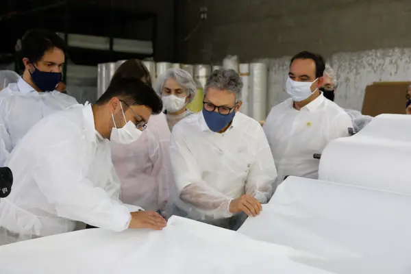 Governador visita Sul Minas Indústria e Comércio de Confecção