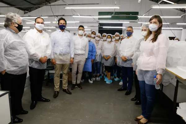 Governador visita Sul Minas Indústria e Comércio de Confecção