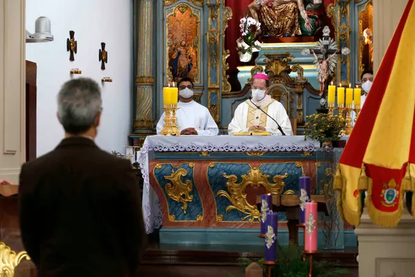 Governador participa da missa comemorativa dos 300 anos de Minas Gerais, na Serra da Piedade