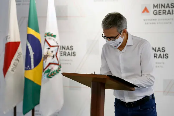 Governador assina pacote que resultará em R$ 1,9 bilhão em investimentos para Minas Gerais