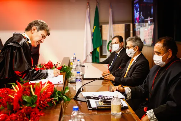 Romeu Zema participa da posse do novo procurador-geral de Justiça, Jarbas Soares Júnior