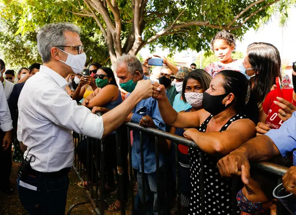 Governador assina ordem de serviço para obras do Sistema São Francisco, em Ibiaí