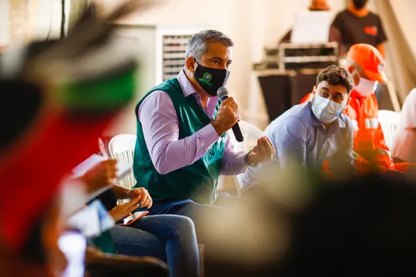 Reunião com integrantes das comunidades atingidas pelo rompimento de barragem em Brumadinho