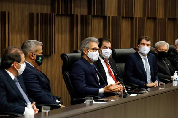 Poder Público lança plano para retomada de obras paralisadas no Estado