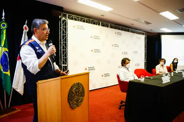 Entrevista coletiva para apresentação do novo protocolo para volta às aulas presenciais