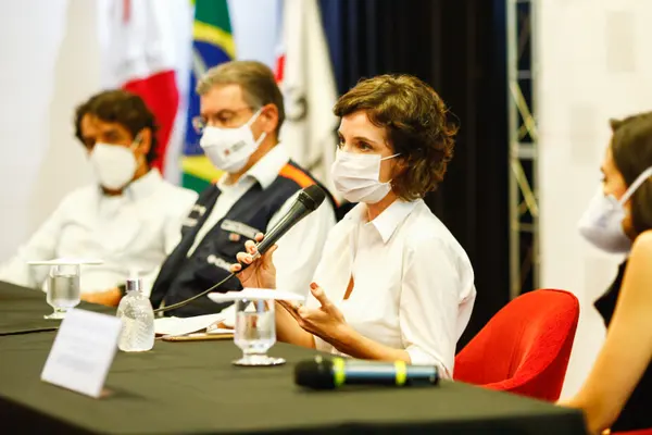 Entrevista coletiva para apresentação do novo protocolo para volta às aulas presenciais