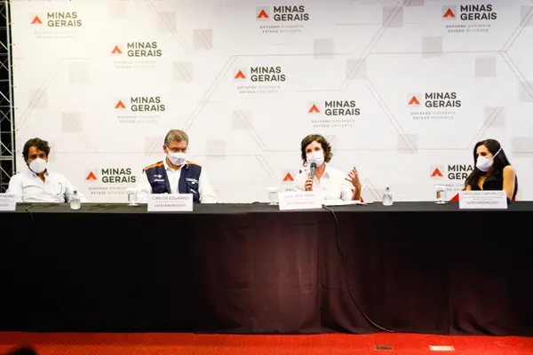 Entrevista coletiva para apresentação do novo protocolo para volta às aulas presenciais