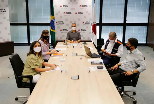 Reunião com deputados da Frente Parlamentar para a retomada das aulas presenciais no Estado