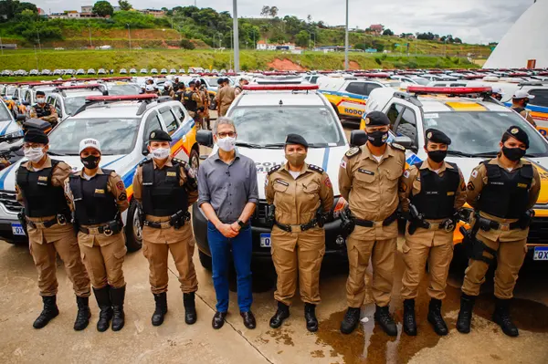 Romeu Zema entrega 645 viaturas para a Polícia Militar de Minas Gerais
