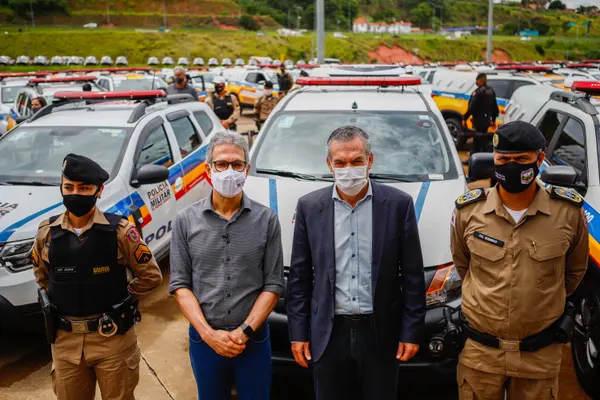Romeu Zema entrega 645 viaturas para a Polícia Militar de Minas Gerais